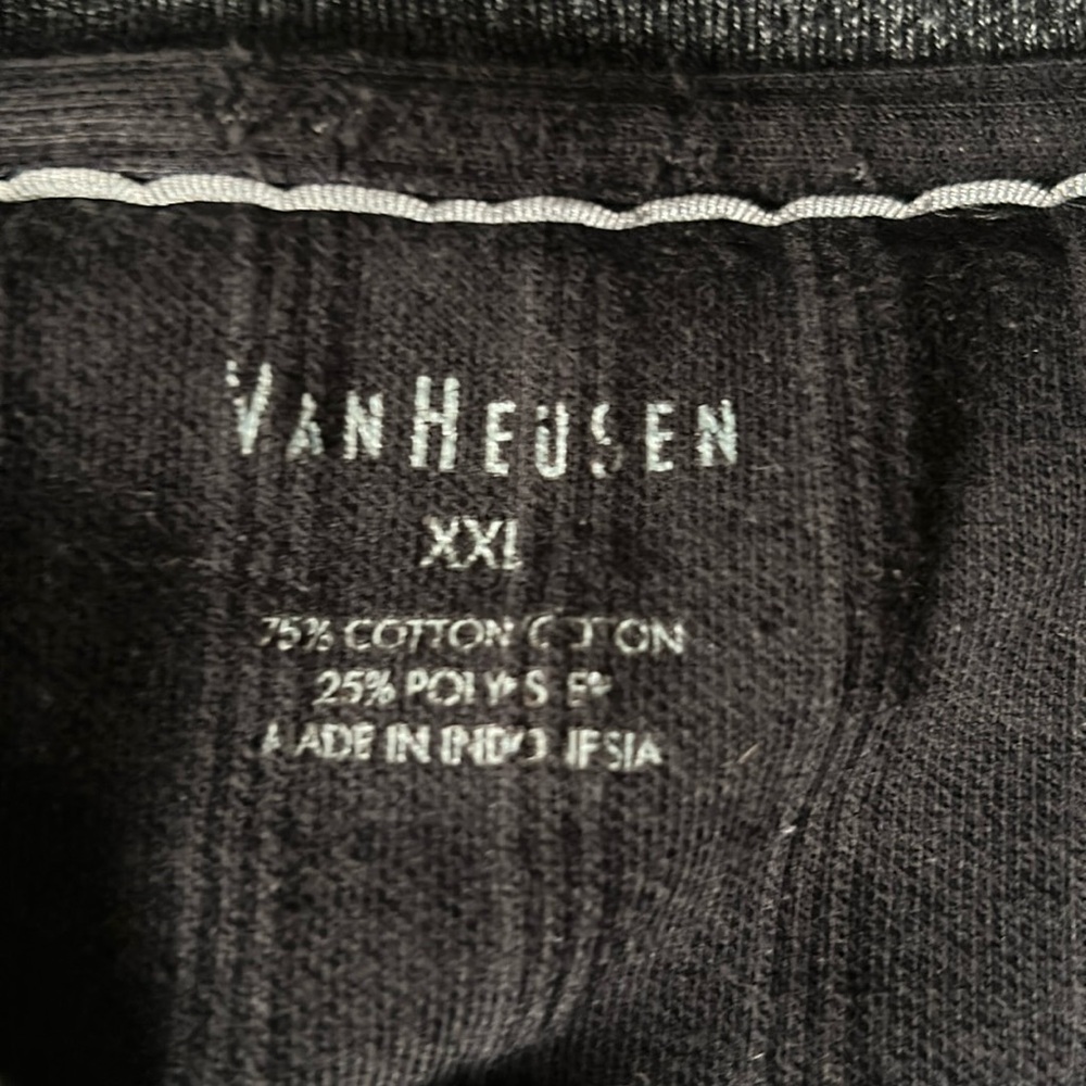 Vintage XXL Van Heusen Shirt Black